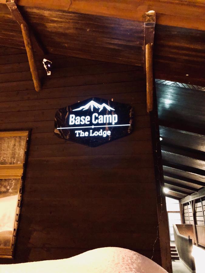 Base Camp The Lodge Миоко Екстериор снимка