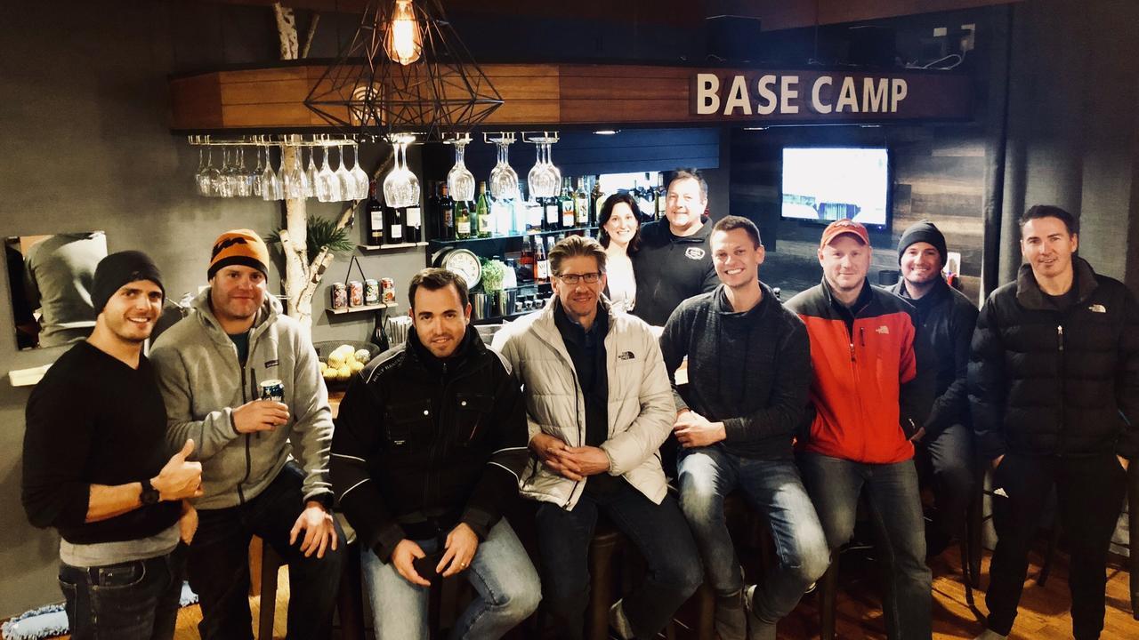 Base Camp The Lodge Миоко Екстериор снимка